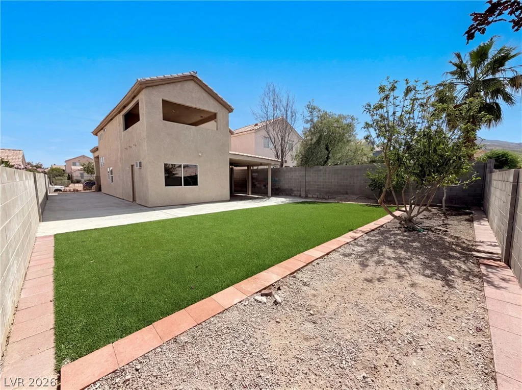 9328 Chilly Pond, Las Vegas, NV 89129