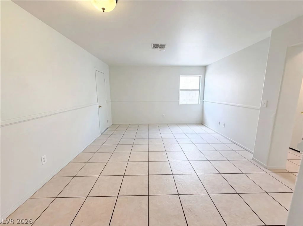9328 Chilly Pond, Las Vegas, NV 89129