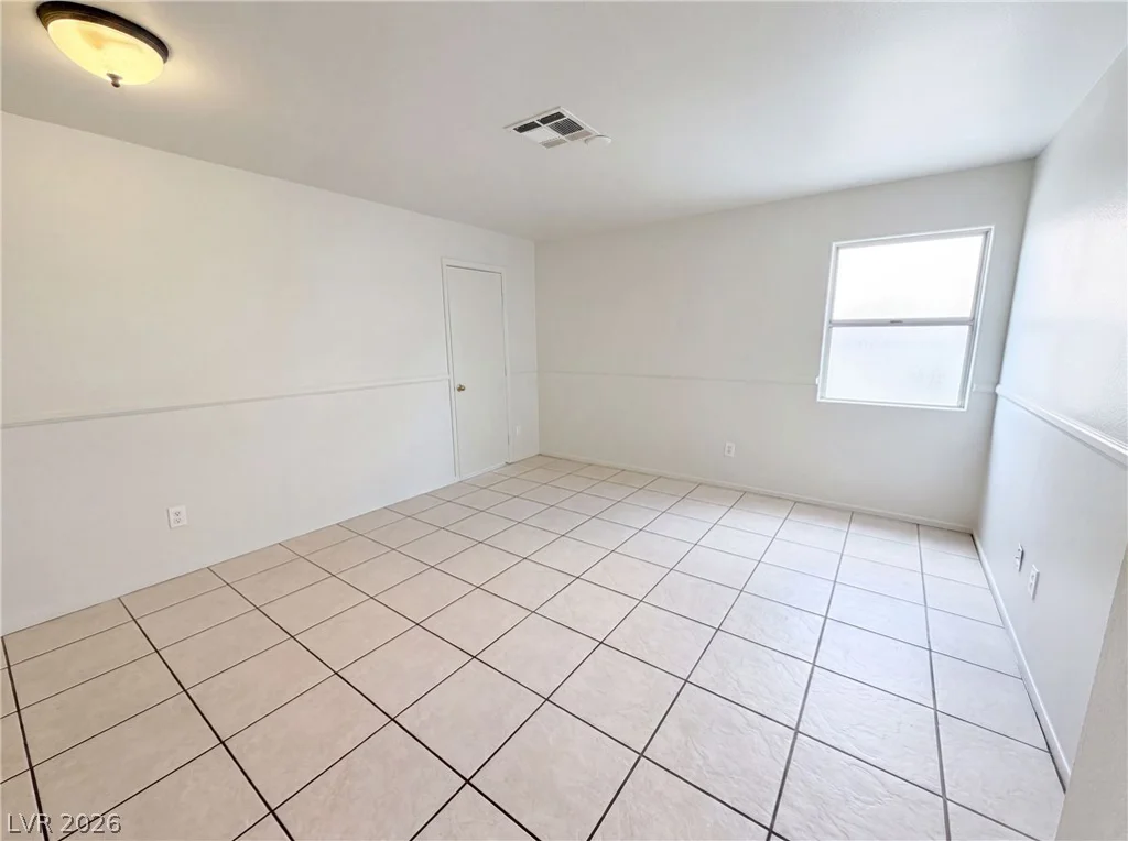 9328 Chilly Pond, Las Vegas, NV 89129