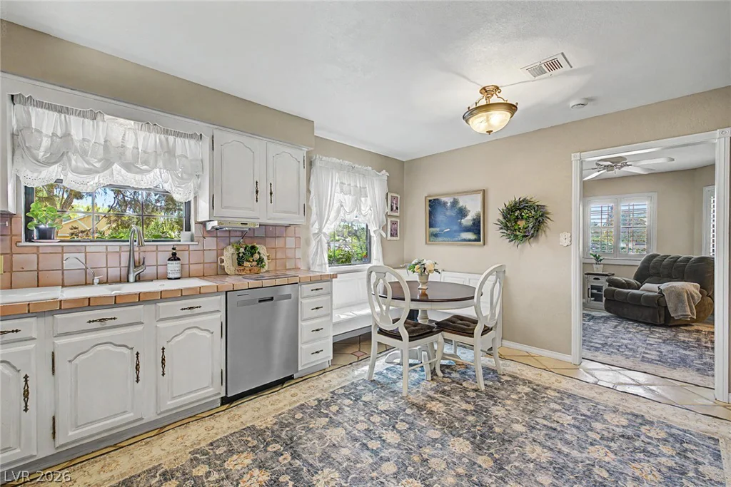 8540 Washburn, Las Vegas, NV 89149