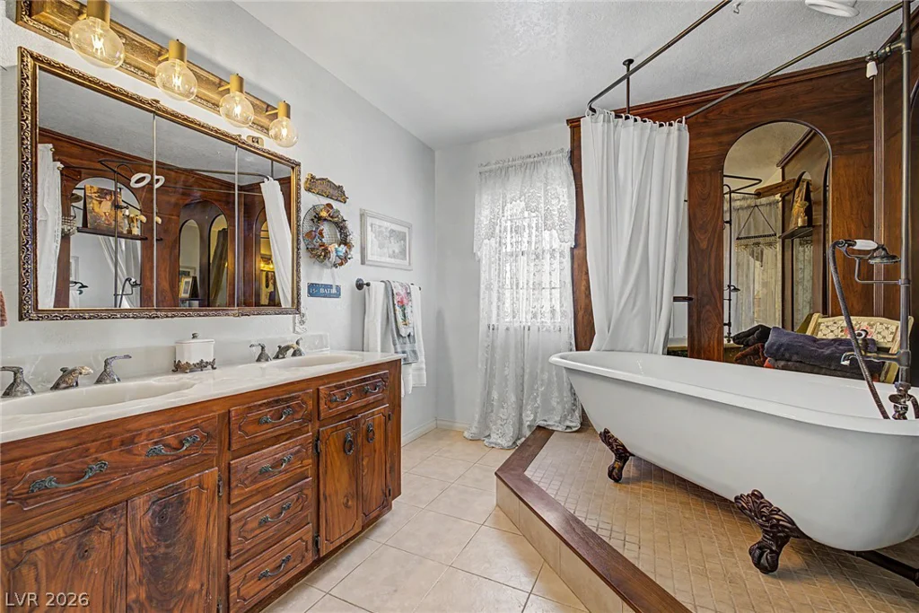 8540 Washburn, Las Vegas, NV 89149