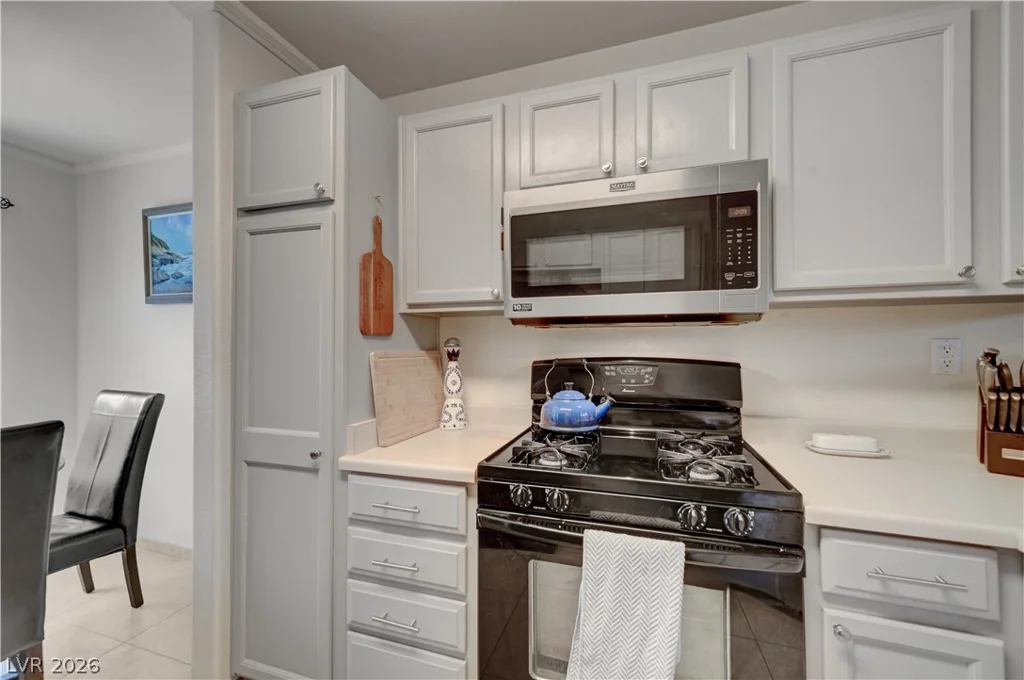 10374 Midnight Iris, Las Vegas, NV 89183