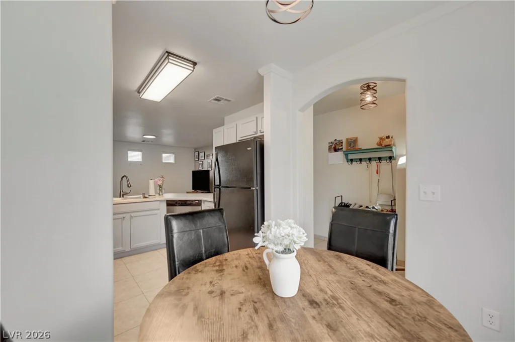 10374 Midnight Iris, Las Vegas, NV 89183