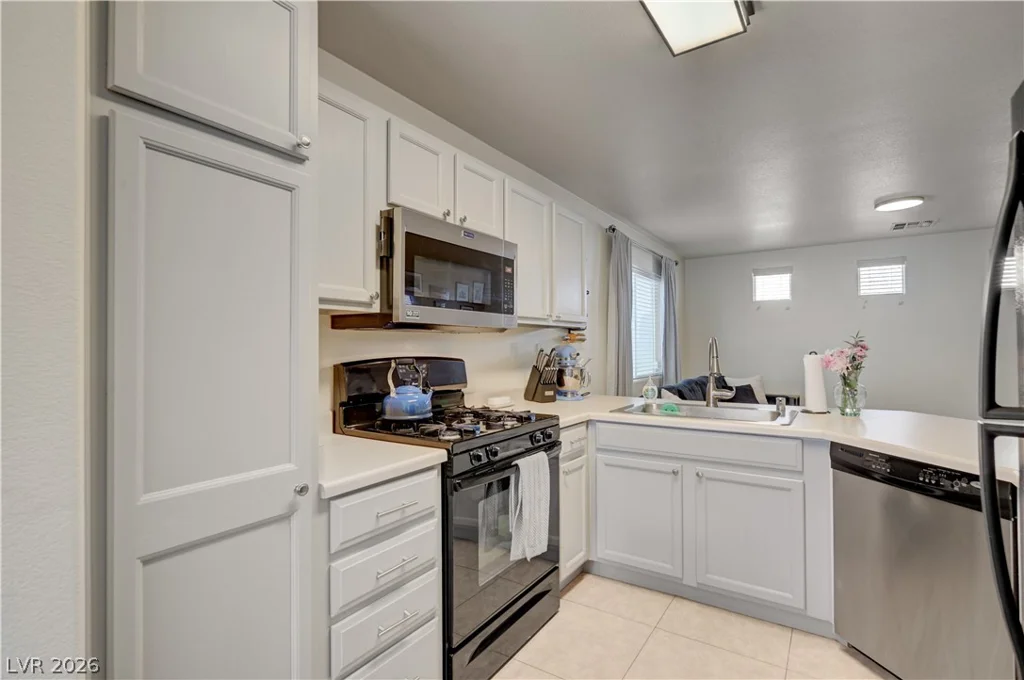 10374 Midnight Iris, Las Vegas, NV 89183
