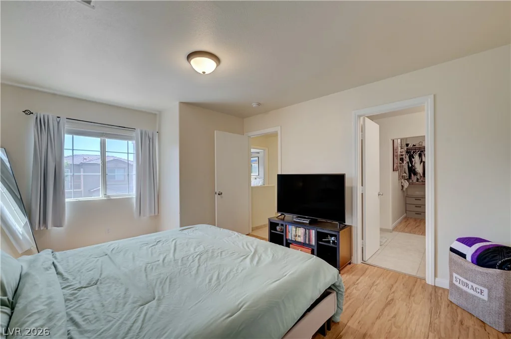 10374 Midnight Iris, Las Vegas, NV 89183