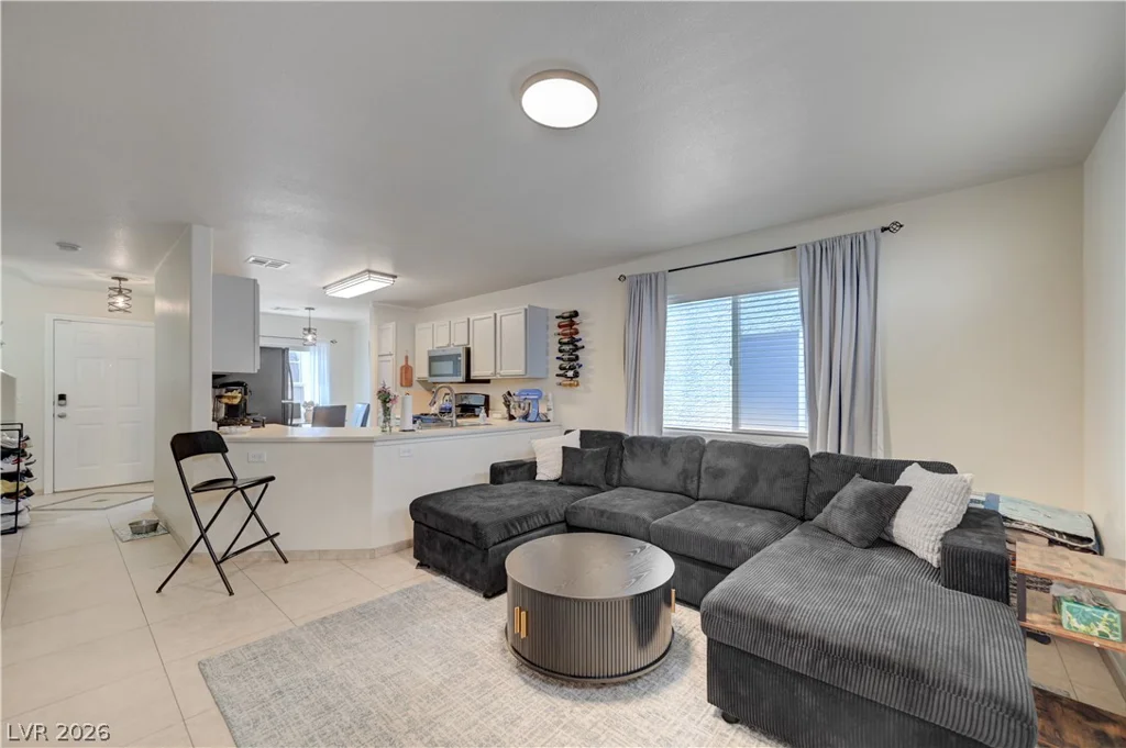 10374 Midnight Iris, Las Vegas, NV 89183