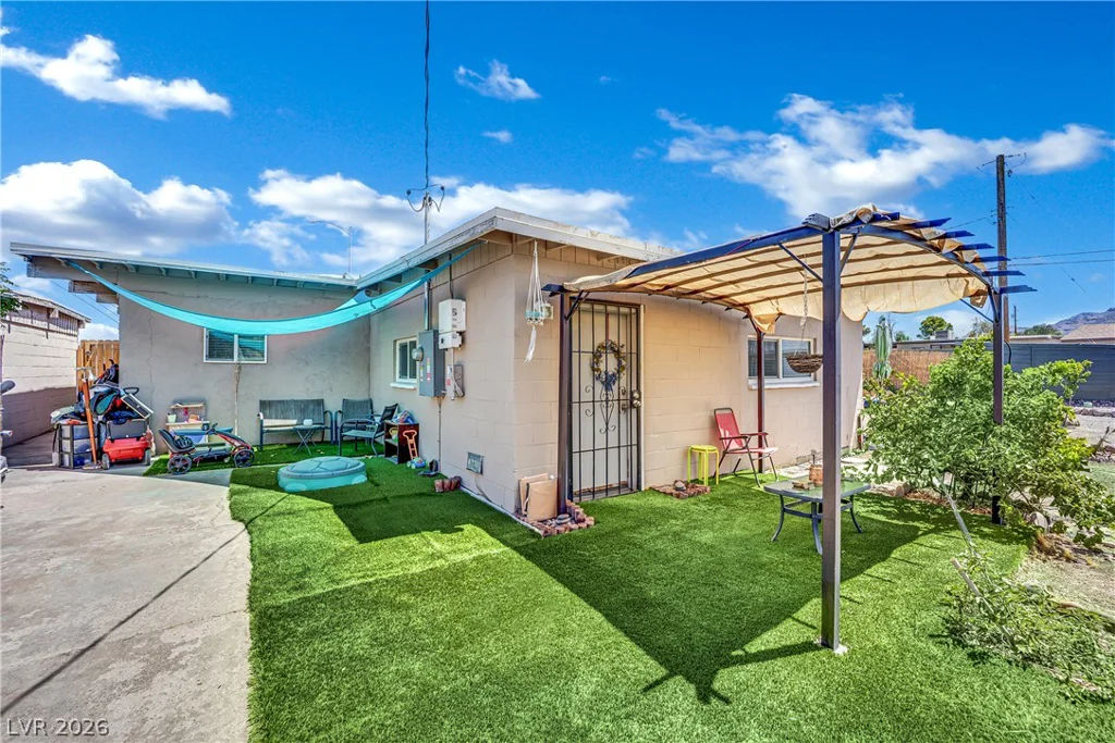 18 New Mexico, Henderson, NV 89015