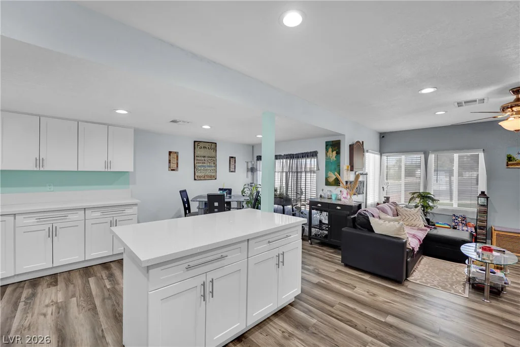 18 New Mexico, Henderson, NV 89015