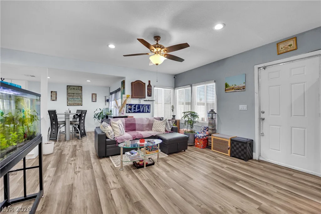 18 New Mexico, Henderson, NV 89015