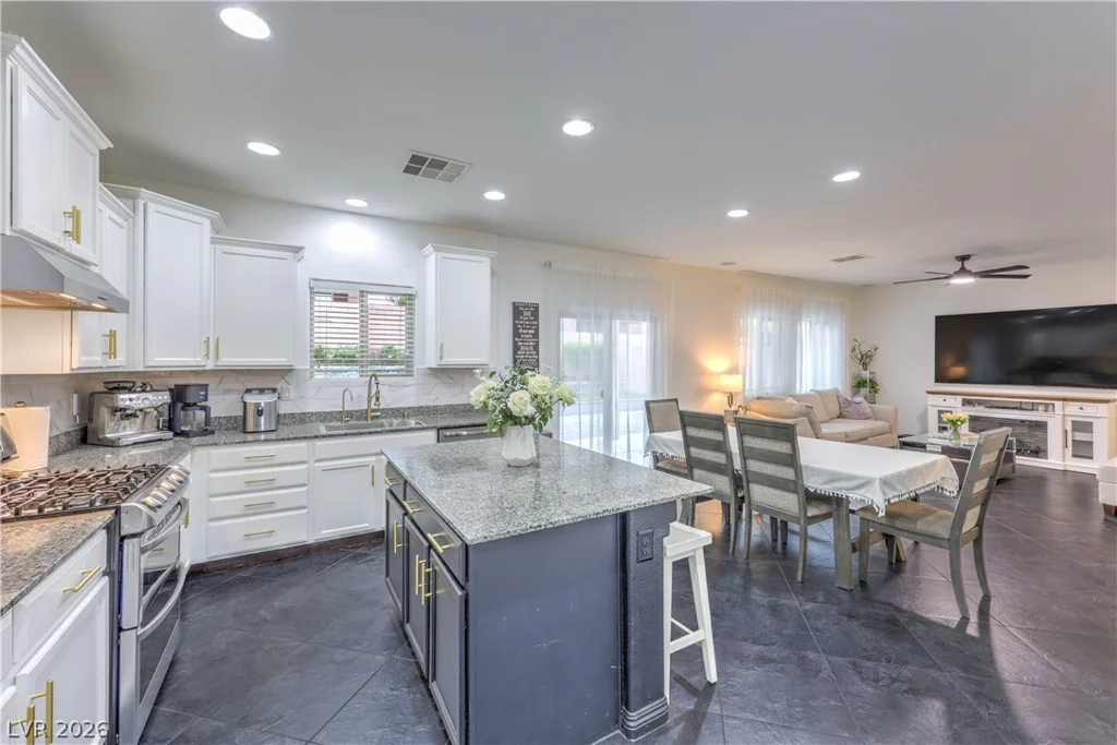 8095 Mosaic Sunrise, Las Vegas, NV 89166