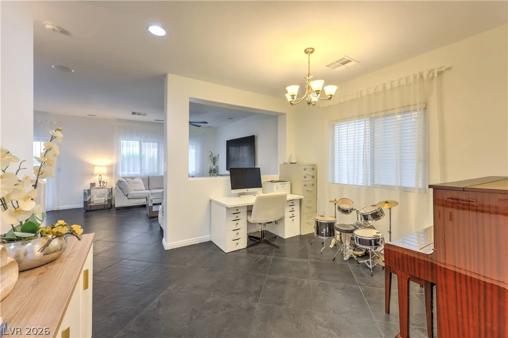 8095 Mosaic Sunrise, Las Vegas, NV 89166
