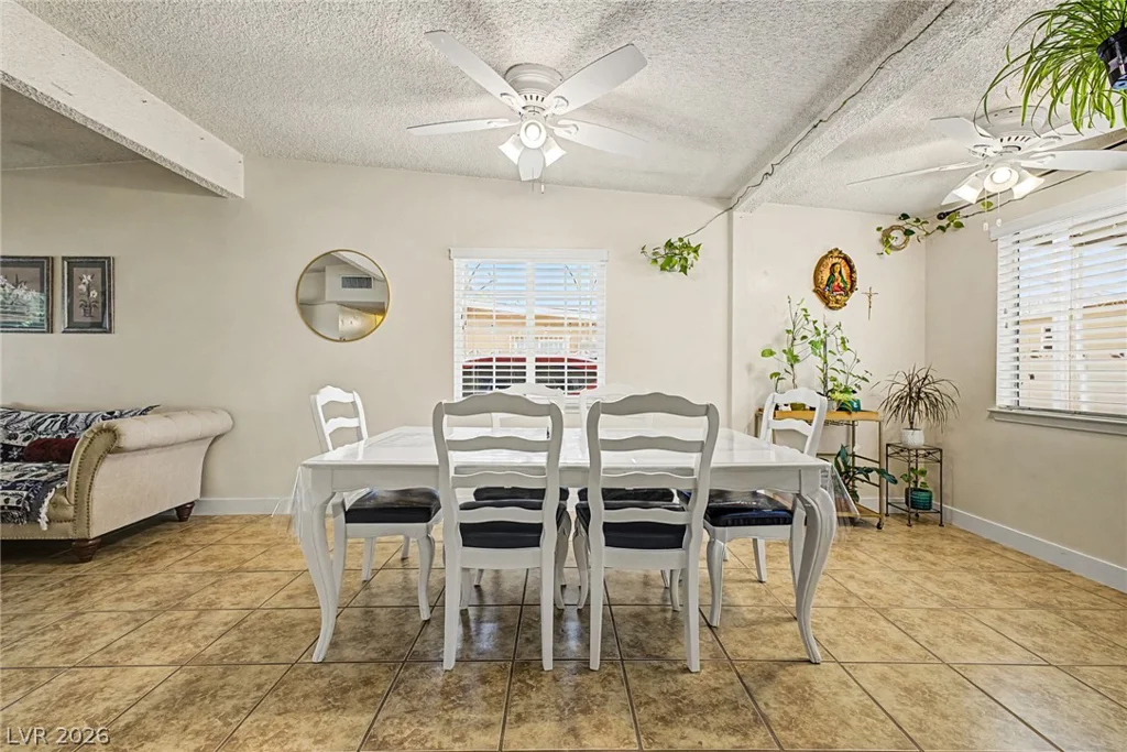 4345 Parkdale, Las Vegas, NV 89121