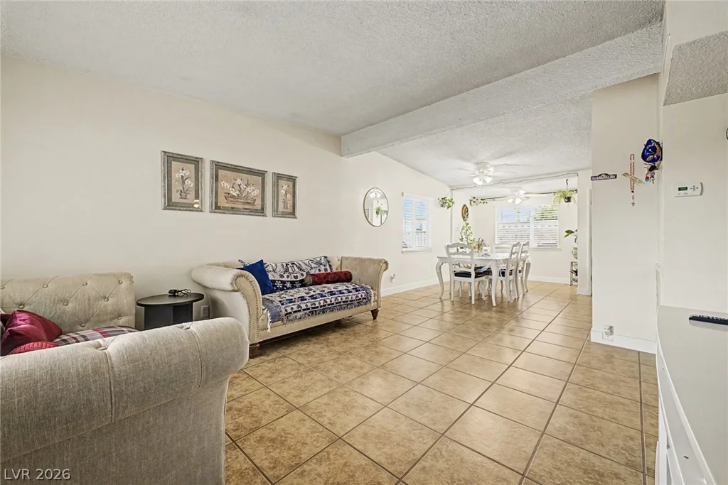 4345 Parkdale, Las Vegas, NV 89121