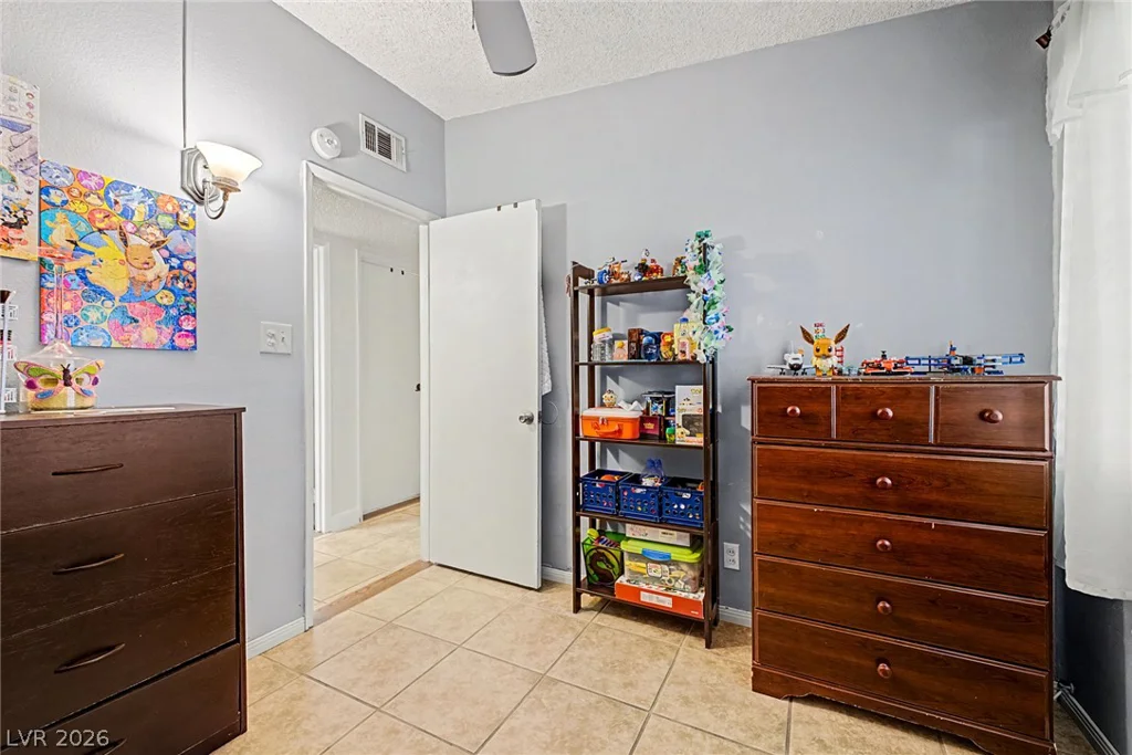 4345 Parkdale, Las Vegas, NV 89121