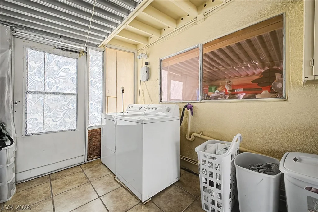 4345 Parkdale, Las Vegas, NV 89121