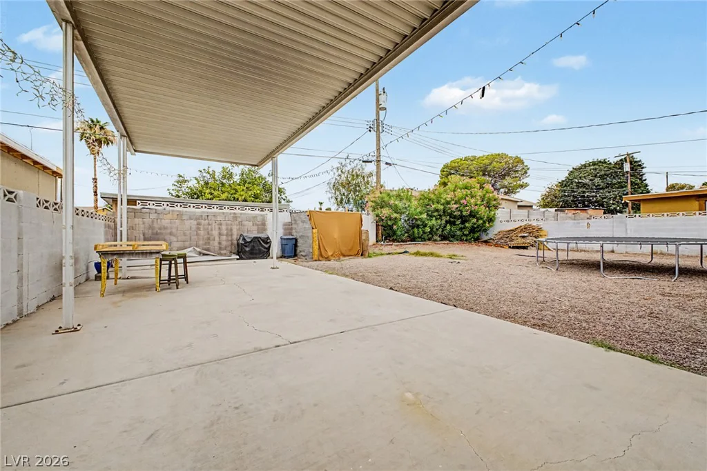 4345 Parkdale, Las Vegas, NV 89121