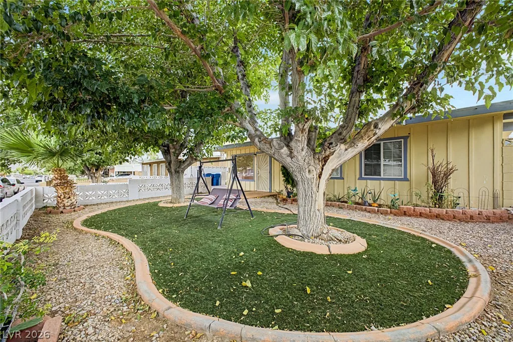 4345 Parkdale, Las Vegas, NV 89121