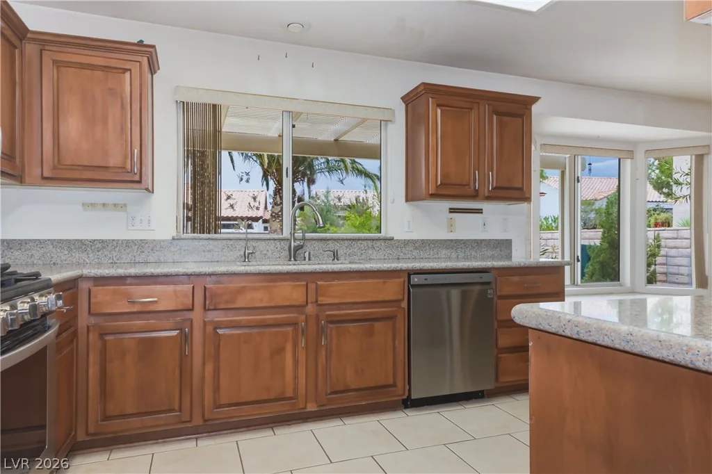 10033 Hope Island, Las Vegas, NV 89134