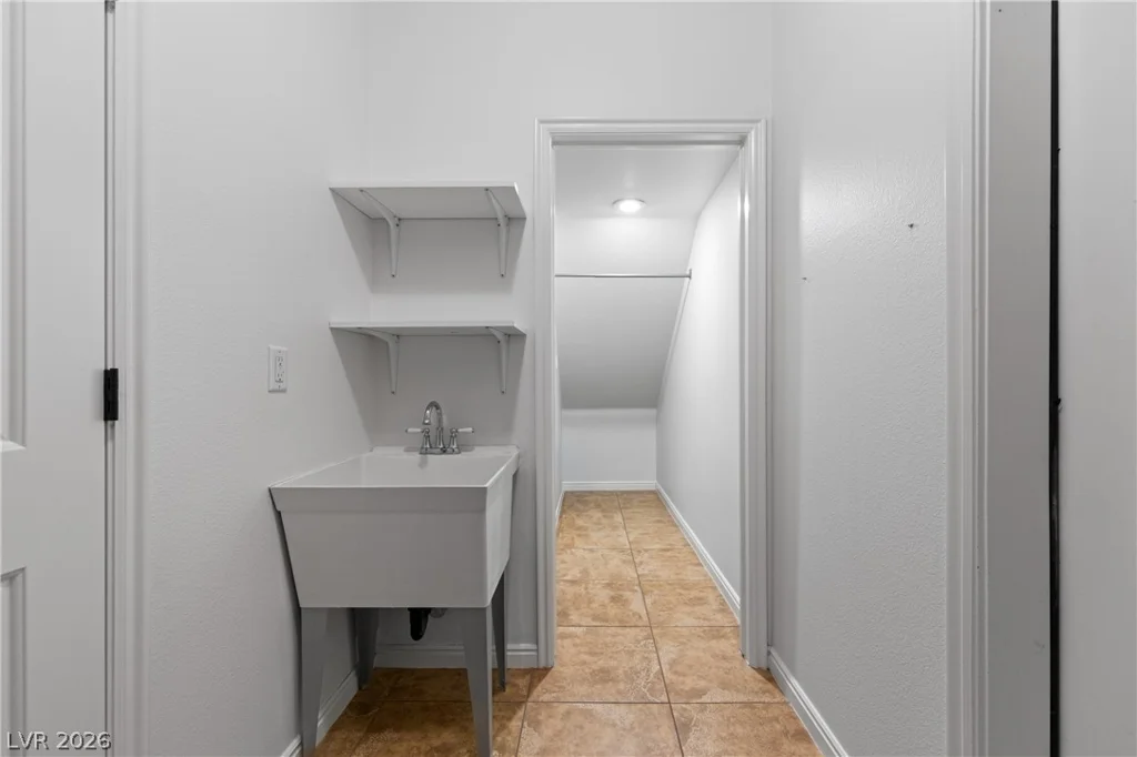 575 Gann, Logandale, NV 89021