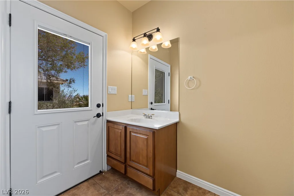 575 Gann, Logandale, NV 89021