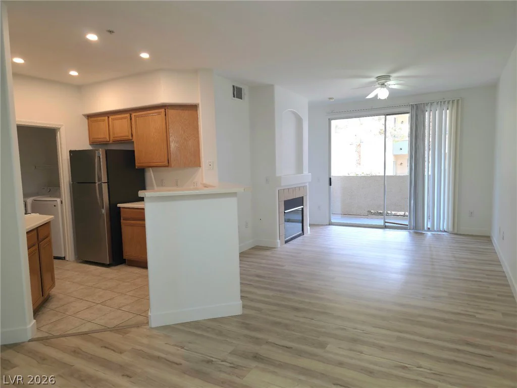 7135 Durango, Las Vegas, NV 89113