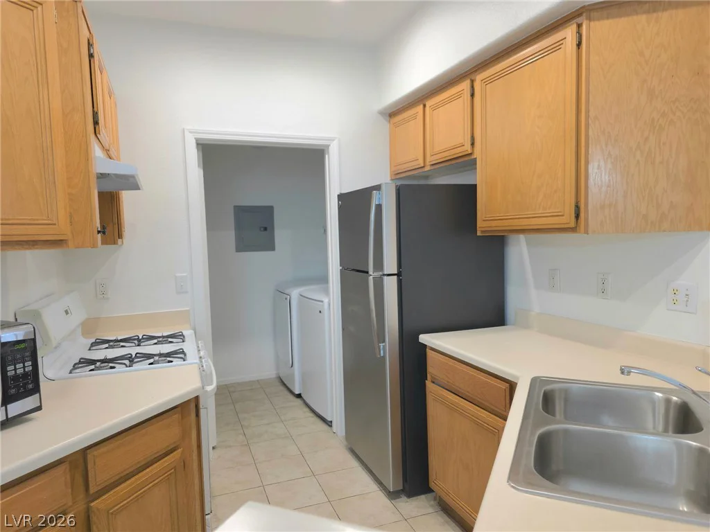 7135 Durango, Las Vegas, NV 89113