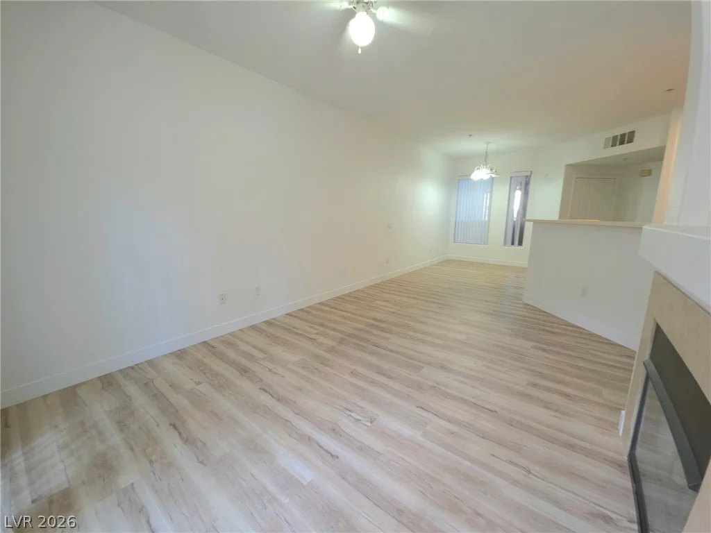 7135 Durango, Las Vegas, NV 89113