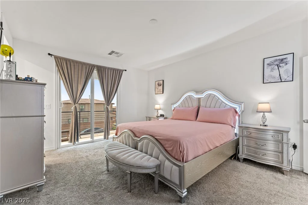 8879 Roadrunner Ravine, Las Vegas, NV 89166