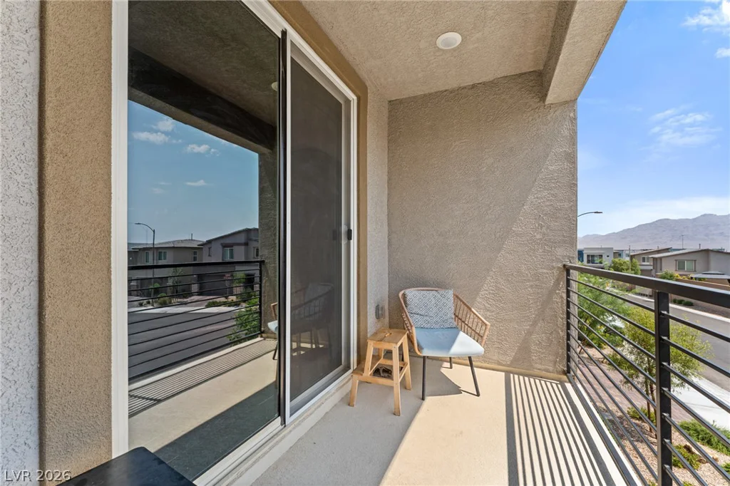 8879 Roadrunner Ravine, Las Vegas, NV 89166