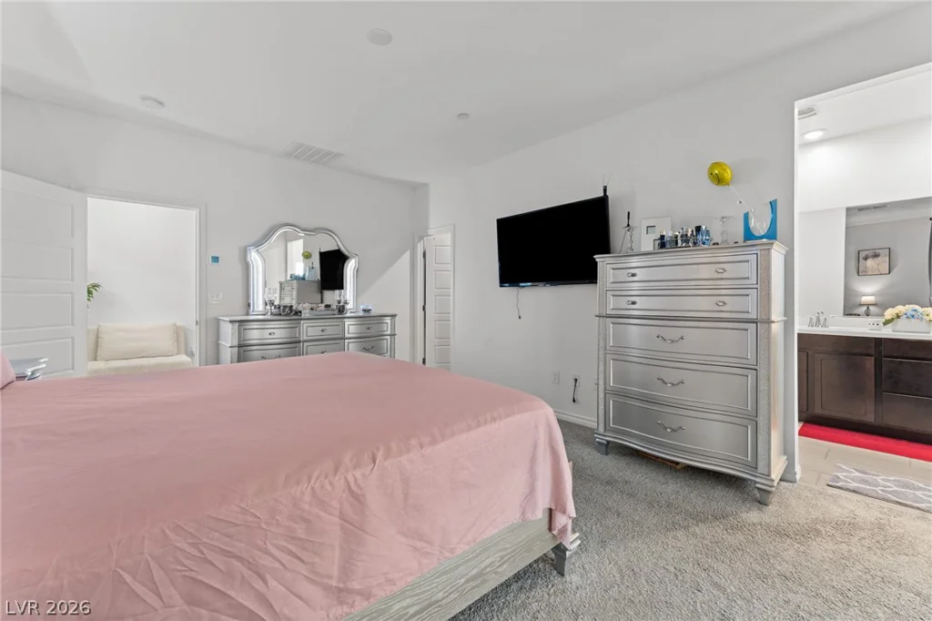 8879 Roadrunner Ravine, Las Vegas, NV 89166