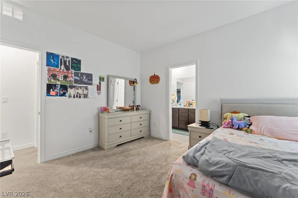 8879 Roadrunner Ravine, Las Vegas, NV 89166