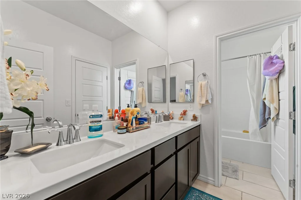 8879 Roadrunner Ravine, Las Vegas, NV 89166