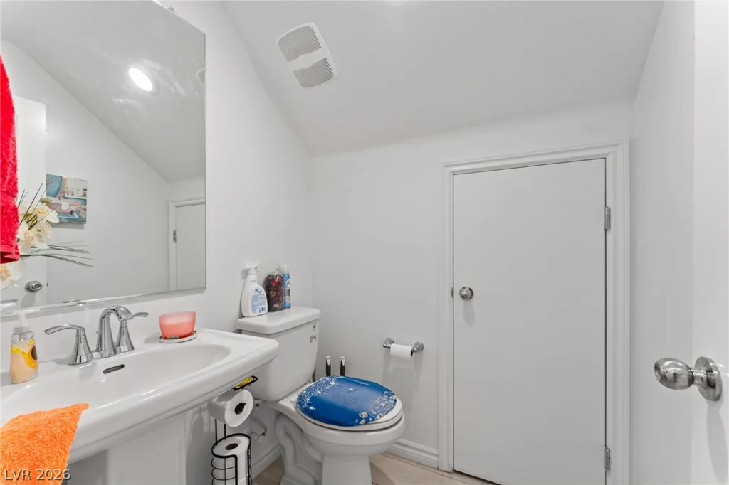 8879 Roadrunner Ravine, Las Vegas, NV 89166