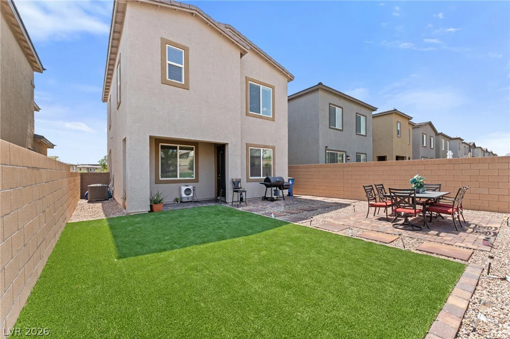 8879 Roadrunner Ravine, Las Vegas, NV 89166