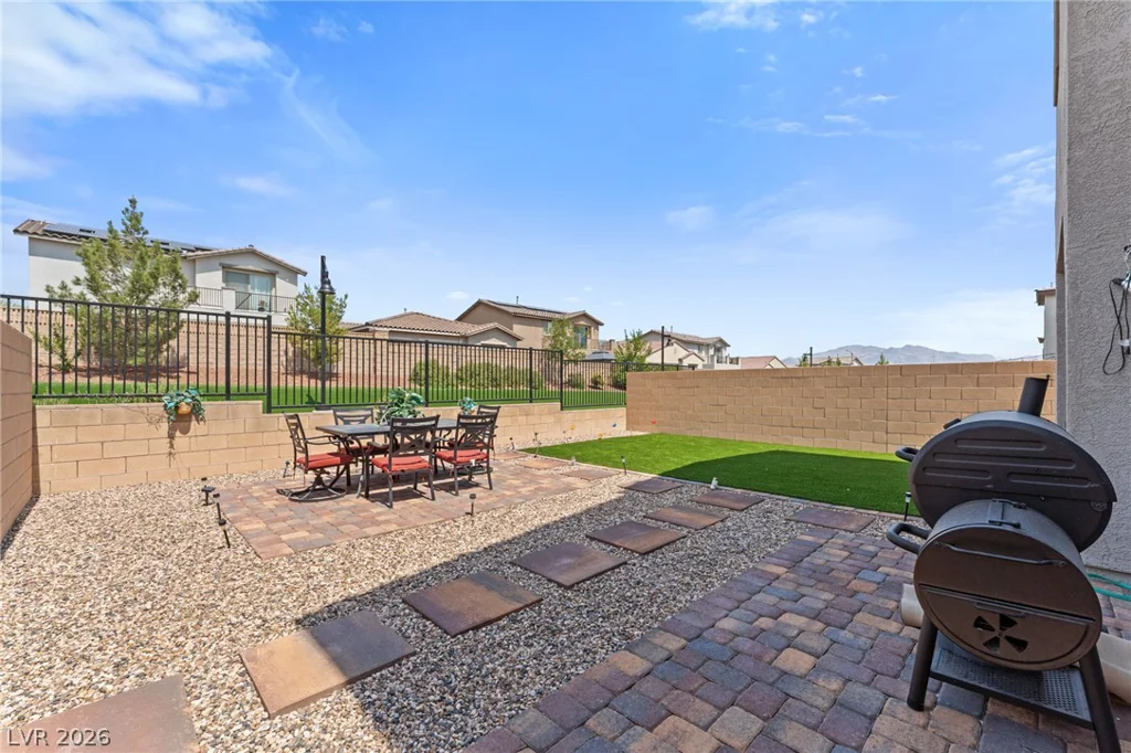 8879 Roadrunner Ravine, Las Vegas, NV 89166
