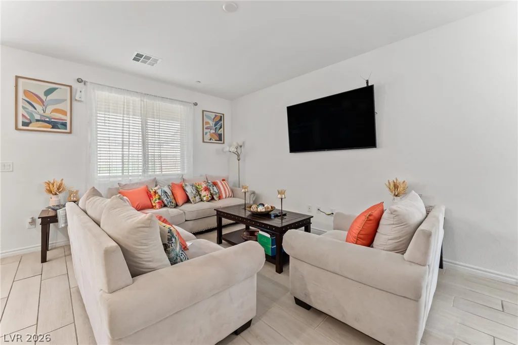 8879 Roadrunner Ravine, Las Vegas, NV 89166