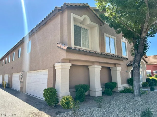 1200 Emerywood, Las Vegas, NV 89117
