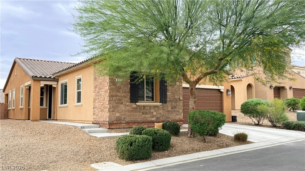 821 Fox Mountain, North Las Vegas, NV 89084