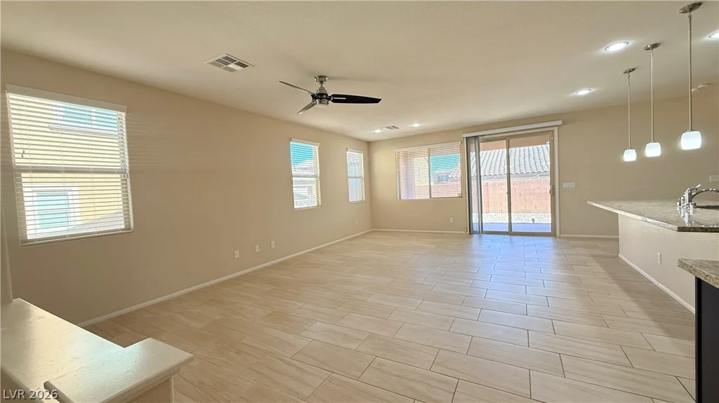 821 Fox Mountain, North Las Vegas, NV 89084