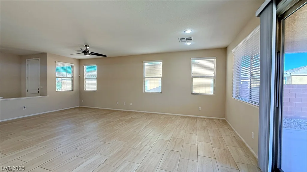 821 Fox Mountain, North Las Vegas, NV 89084