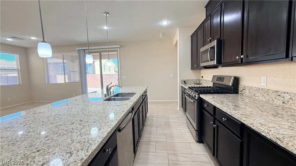 821 Fox Mountain, North Las Vegas, NV 89084