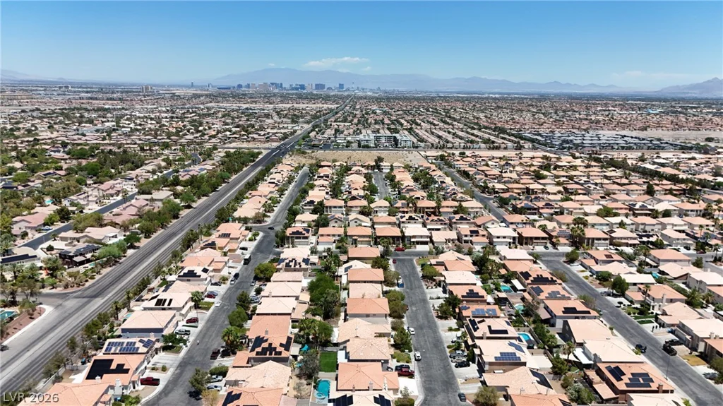 10831 Tawny Buck, Las Vegas, NV 89183