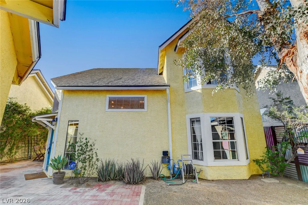 6568 Lombard, Las Vegas, NV 89108