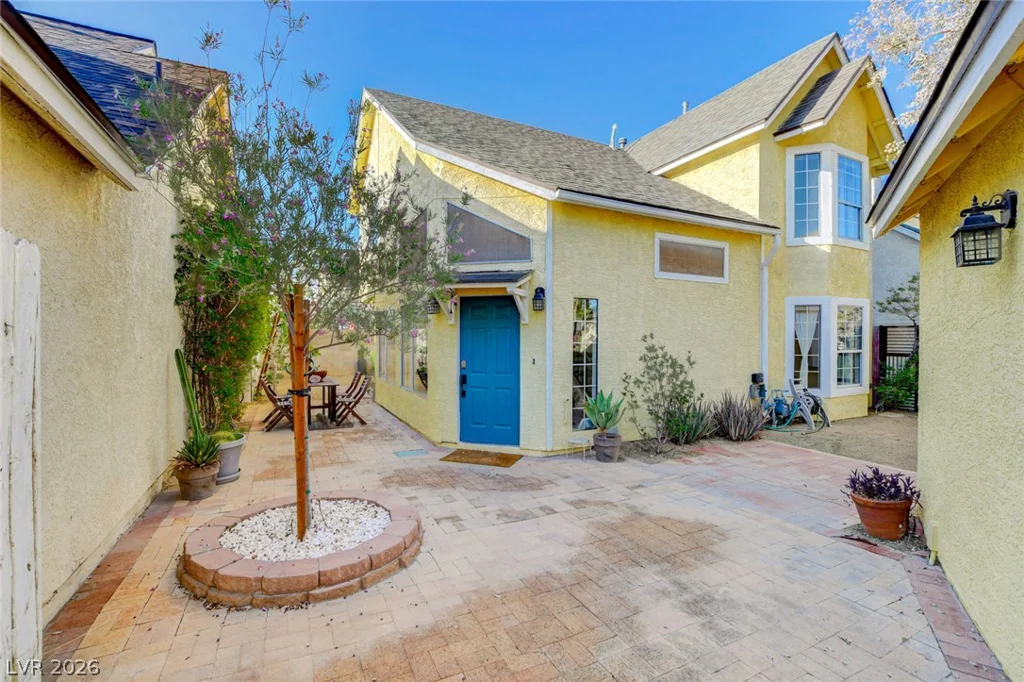6568 Lombard, Las Vegas, NV 89108