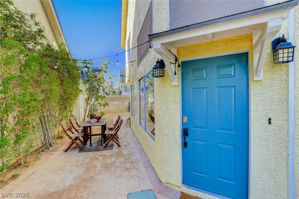 6568 Lombard, Las Vegas, NV 89108
