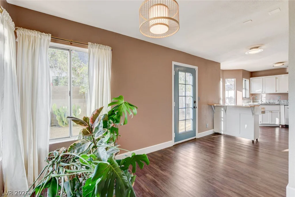 6568 Lombard, Las Vegas, NV 89108