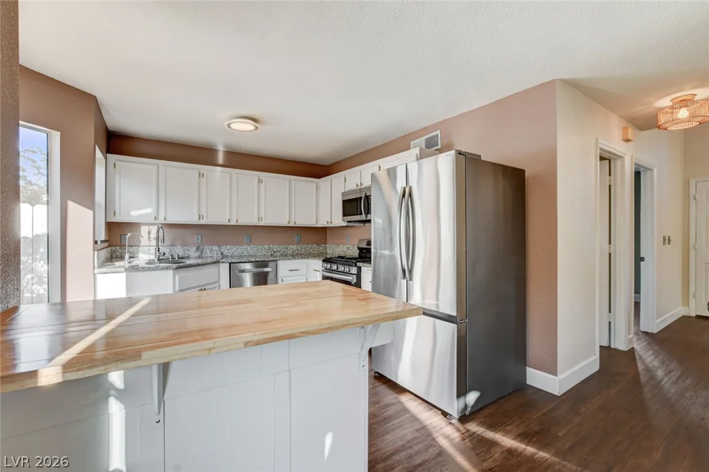 6568 Lombard, Las Vegas, NV 89108