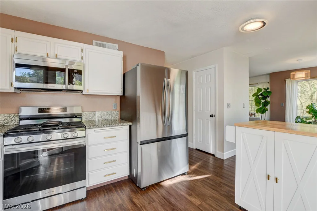 6568 Lombard, Las Vegas, NV 89108