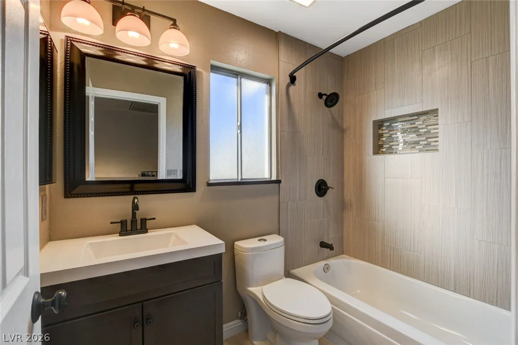 6568 Lombard, Las Vegas, NV 89108