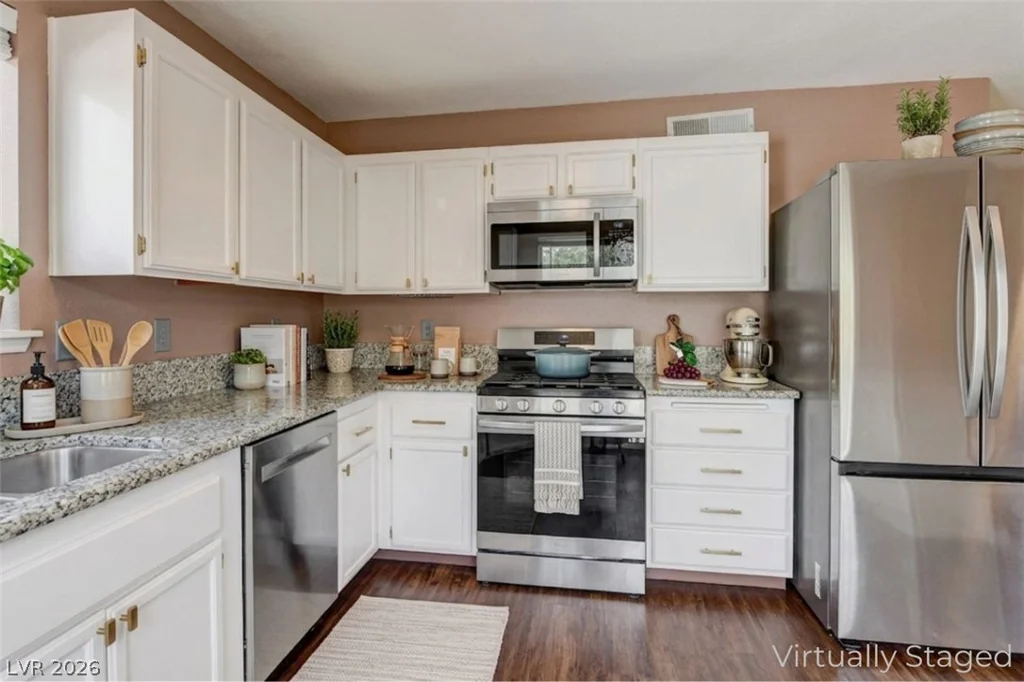 6568 Lombard, Las Vegas, NV 89108